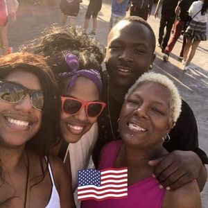 Meet your Posher, Annie